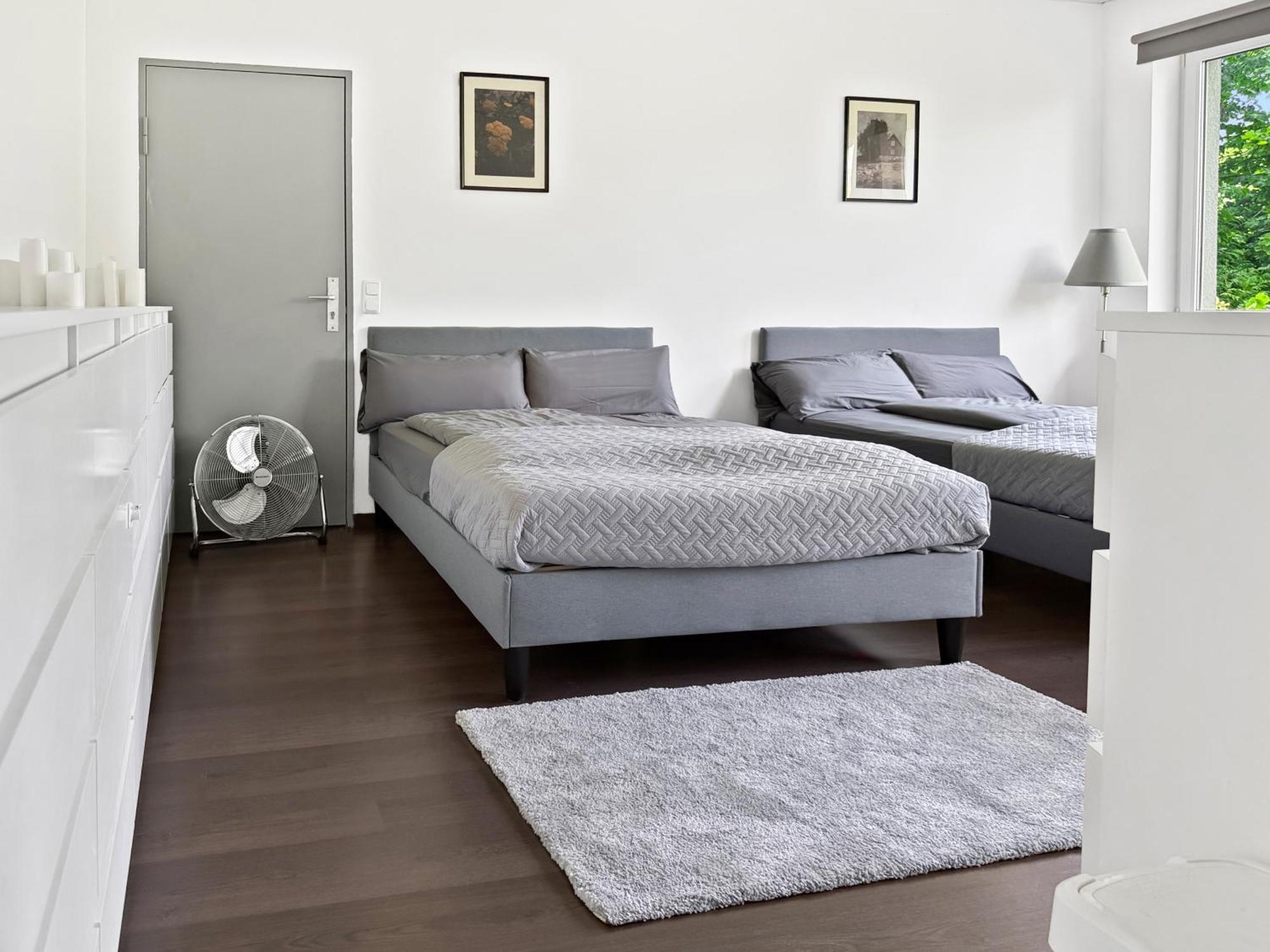 Group Oasis In Cinema, Pool Table, 17 Beds * München
